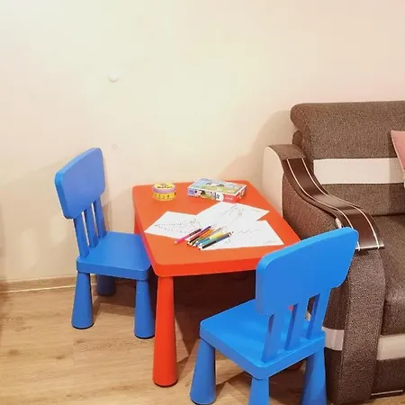 Apartment Z Ogrodem I Tarasem - Pod Karpatka
