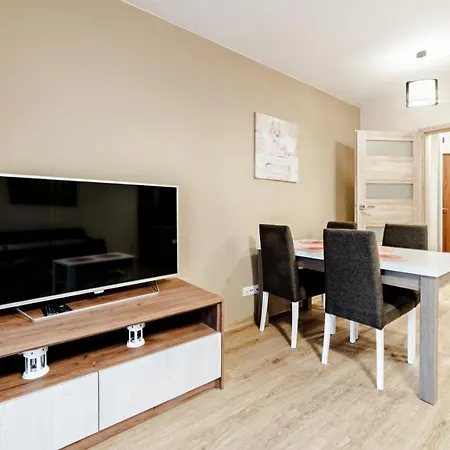 Apartament Z Ogrodem I Tarasem - Pod Karpatką *